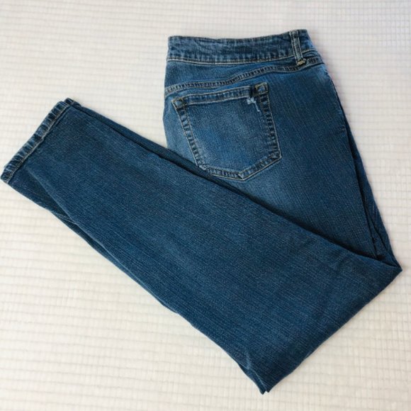 Torrid Skinny Jean - Med Wash w Destruction SZ 18 - Picture 8 of 8